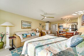 Oceanfront Studio w/ Gulf & Sunset Views From Bed!