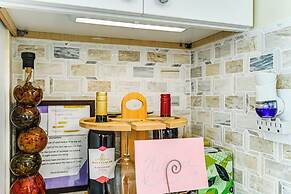 Oceanfront Studio w/ Gulf & Sunset Views From Bed!