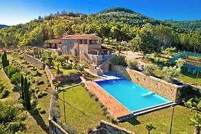 VILLA SANCTA MARIA