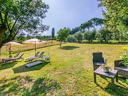 Podere la Botte Pool Lari