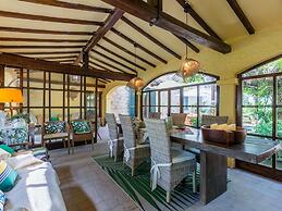 Podere la Botte Pool Lari