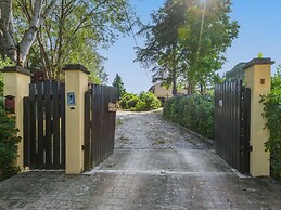 Podere la Botte Pool Lari