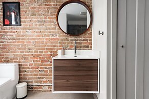 MTL Central Stay Apartments
