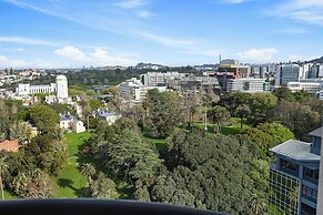 Modern 1BR Escape Central Auckland