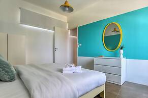 The Pop House 2-BR Apt in Mar Mkhayel