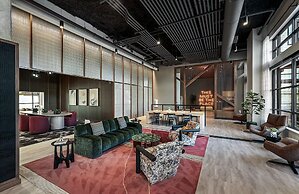 Hyatus Designer Residences Everett