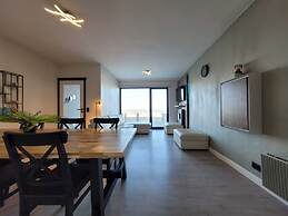 Seafront Apartment With Terrace on Zeedijk