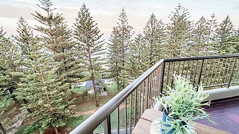 Absolute Burleigh Beachfront - Stylish 2BR Oceanview Stay