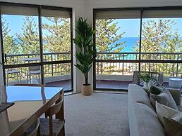 Absolute Burleigh Beachfront - Stylish 2BR Oceanview Stay