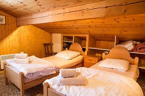Chalet Rosaline 12 Person Beautiful Property