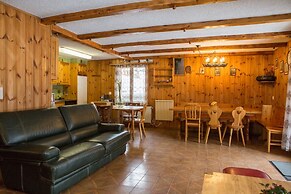 Chalet Rosaline 12 Person Beautiful Property