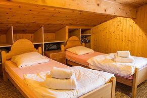 Chalet Rosaline 12 Person Beautiful Property