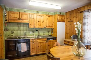 Chalet Rosaline 12 Person Beautiful Property