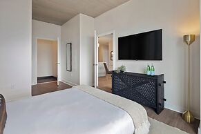 Hyatus Luxury Residences Somerville