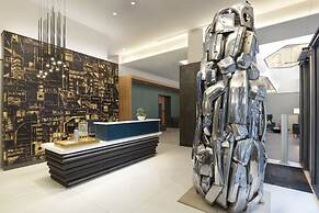 Hyatus Luxury Residences Somerville