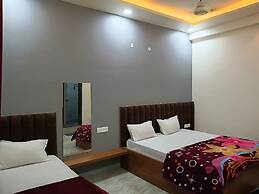 Hotel Keshav