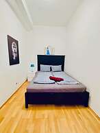 2BR Apartment Close to Stadthalle