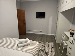 Heathrow roomzzzz B&B