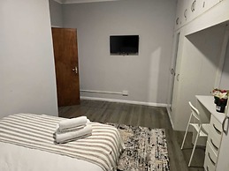 Heathrow roomzzzz B&B