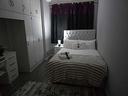 Heathrow roomzzzz B&B