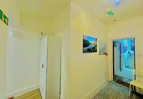 Heathrow roomzzzz B&B