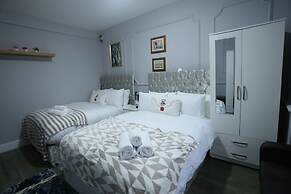 Heathrow roomzzzz B&B