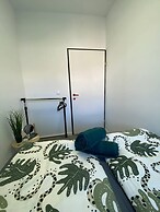 7BR Apt Near Schönbrunn for 15 Guests