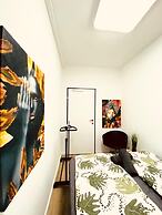 7BR Apt Near Schönbrunn for 15 Guests