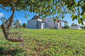 Trullo Conosolo With Pool