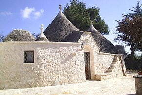 Trullo Conosolo With Pool