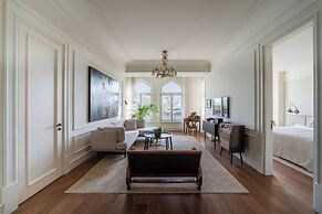 Hovagimyan Hotel and Suites