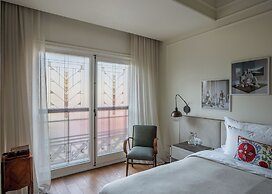 Hovagimyan Hotel and Suites