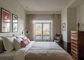 Hovagimyan Hotel and Suites