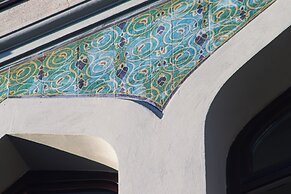 Hovagimyan Hotel and Suites