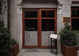 Hovagimyan Hotel and Suites