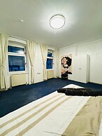 Luxury 7 Bedroom Apartment Sleeps 16