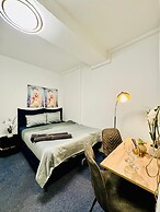 Luxury 7 Bedroom Apartment Sleeps 16