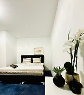 Luxury 7 Bedroom Apartment Sleeps 16