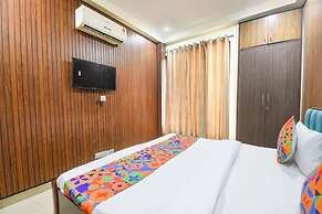 Hotel Red Leaf