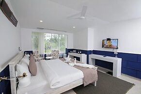 Hibis Hotels and Resorts