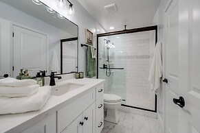Private Pool & Hot Tub! Relaxing Mesa Apartment