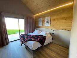 WORLD HOTEL