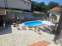 Lisko Vacation House