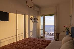 Casa Mare Beachfront Luxury Suites