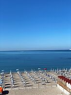 Casa Mare Beachfront Luxury Suites