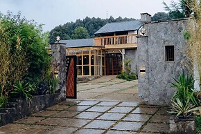 Footprints kinigi lodge