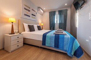 Acropolis Magical View Suite, Metro Kerameikos