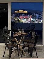 Acropolis Magical View Suite, Metro Kerameikos