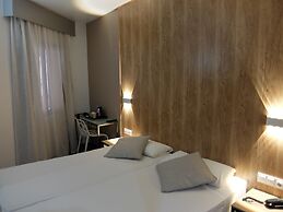 HOTEL MEDICIS