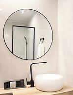 UrbanBay Hotel & Spa